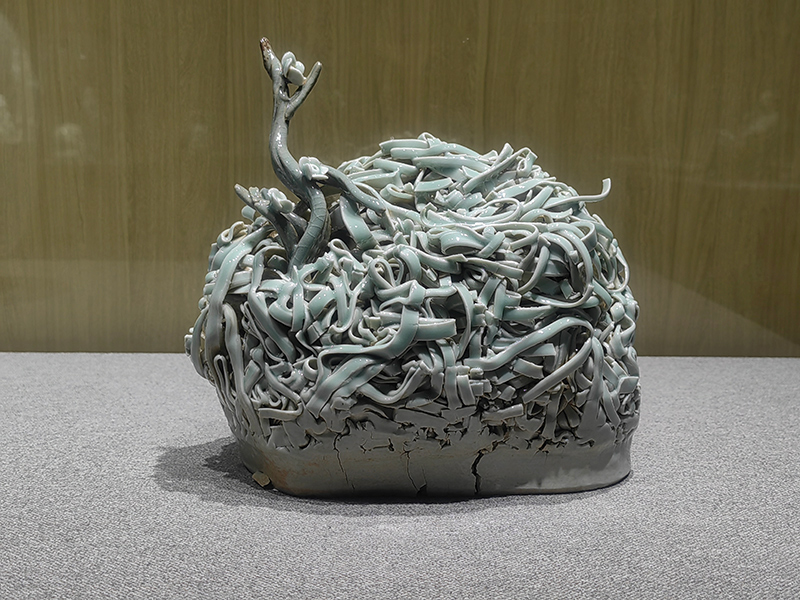 《梅花香自苦寒来》陶艺作品，23000元-(2)