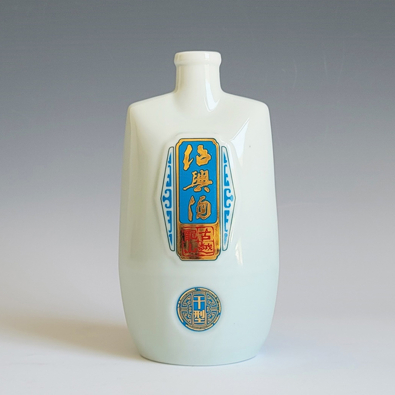 不上头三角扁瓶礼盒（干型）