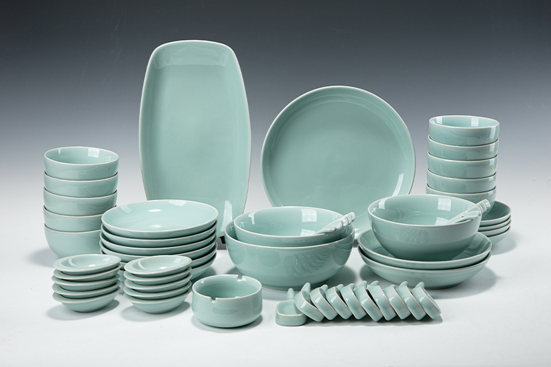 素面餐具粉青