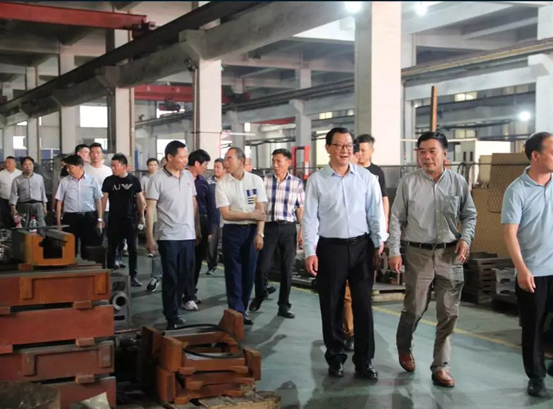 Guests from the Sawing Branch of China Machine Tool Industry Association visited Weilishi